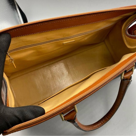 Bally Vintage Tote Bag (EUC) - Picture 10 of 17